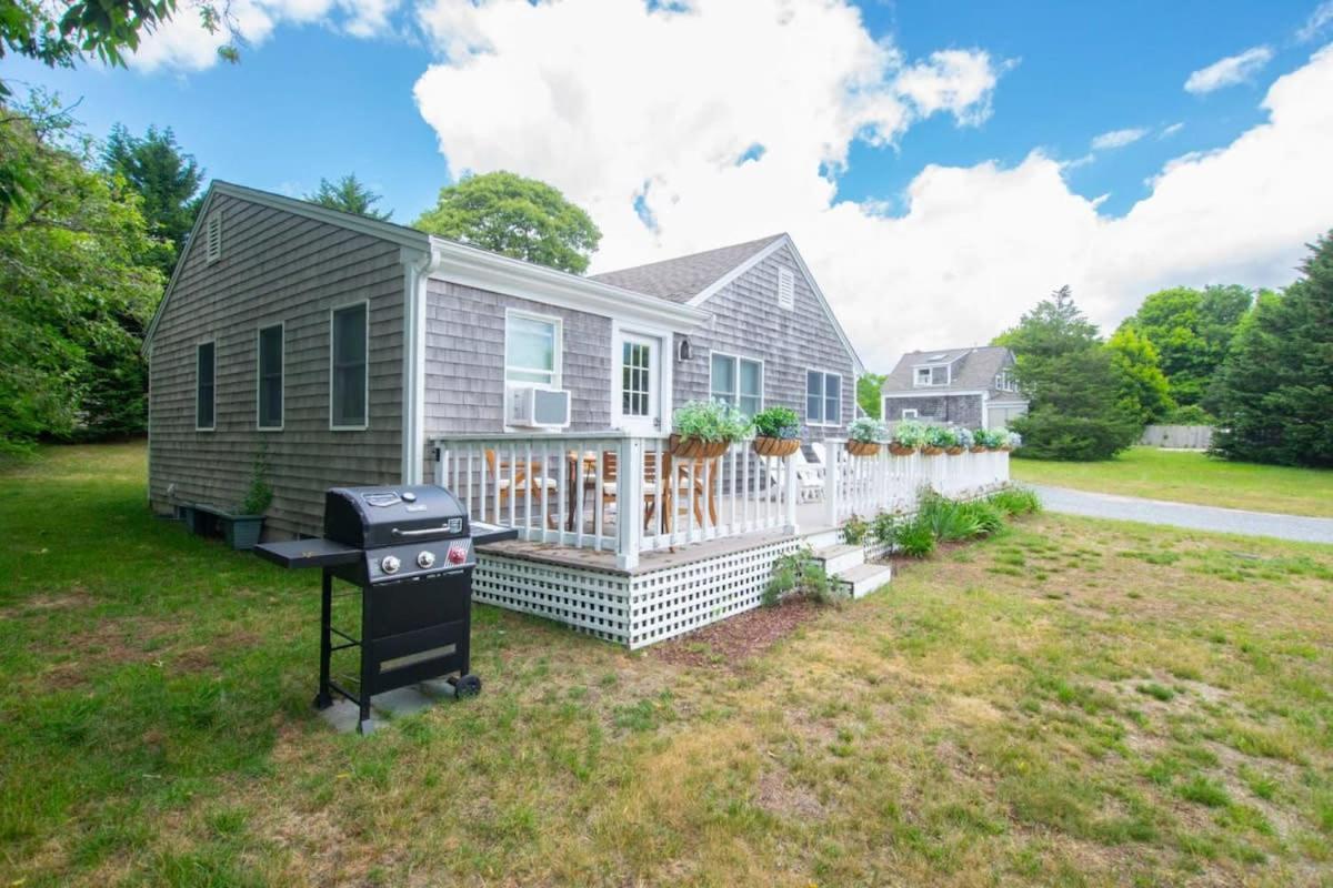 Wrap-Around Porch Mins To Beach Chatham Kültér fotó